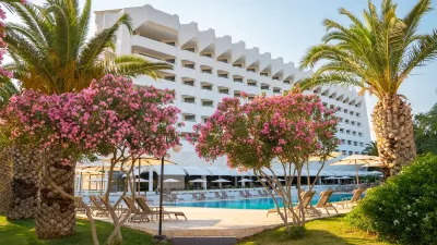 CLUB BEYY RESORT HOTEL Pools & Beach