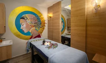 CLUB BIG BLUE SUITE HOTEL Spa