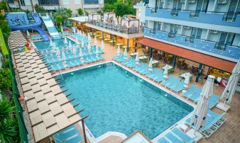 CLUB BIG BLUE SUITE HOTEL Pools & Beach