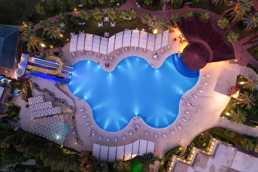 CLUB FELICIA VILLAGE Pools & Beach