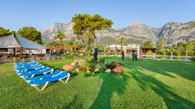 CLUB HOTEL BELPINAR Pools & Beach