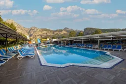 CLUB HOTEL BELPINAR Pools & Beach