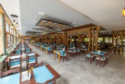 CLUB HOTEL BELPINAR Restaurants