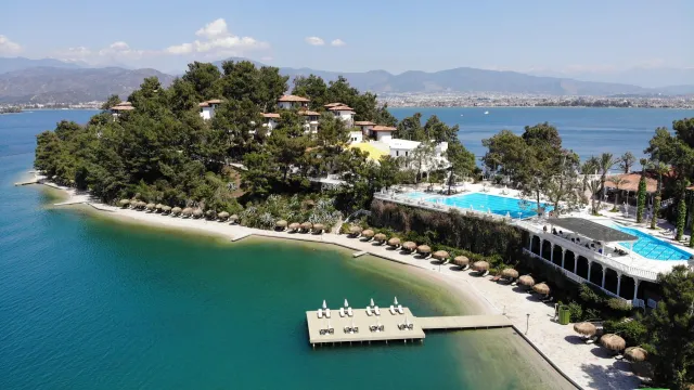 CLUB HOTEL LETOONIA Pools & Beach