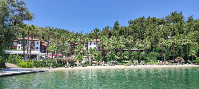 CLUB HOTEL LETOONIA Pools & Beach
