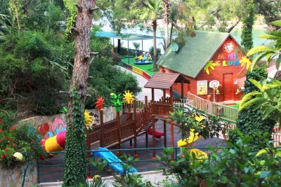 CLUB HOTEL LETOONIA Mini Club