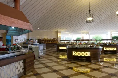 CLUB HOTEL LETOONIA Restaurants