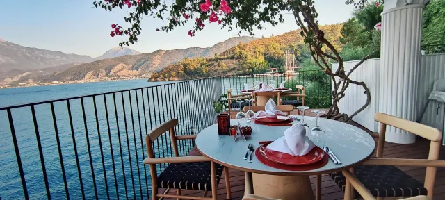 CLUB HOTEL LETOONIA Restaurants