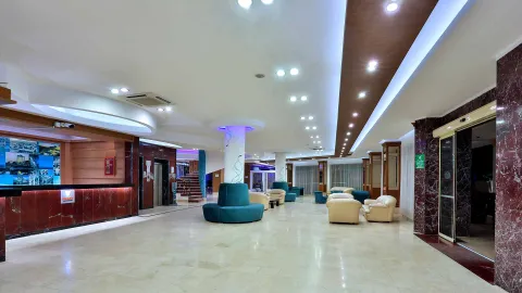 CLUB HOTEL MIRABELL Lobby