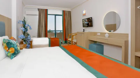 CLUB HOTEL MIRABELL Rooms