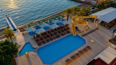 CLUB HOTEL RAMA Pools & Beach