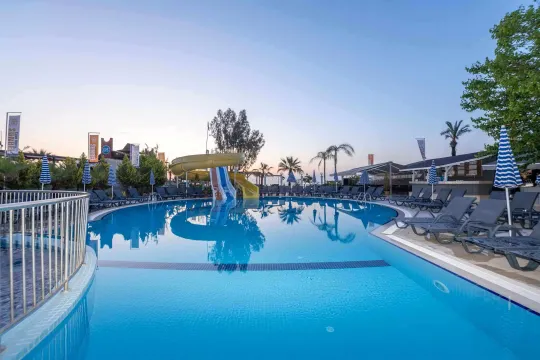 CLUB HOTEL SUNBEL Pools & Beach