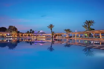 CLUB MARCO POLO Pools & Beach