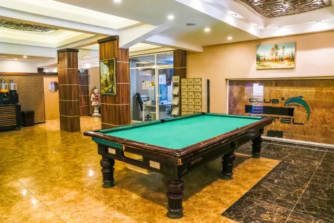 CLUB MONTE CARLO Activities