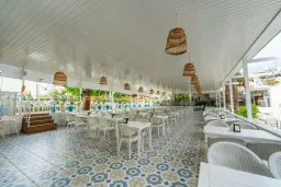CLUB MUNAMAR BEACH RESORT Restaurants