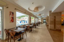 CLUB MUNAMAR BEACH RESORT Restaurants