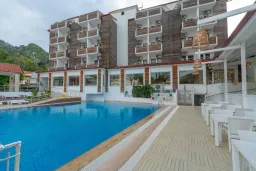 CLUB MUNAMAR BEACH RESORT Pools & Beach