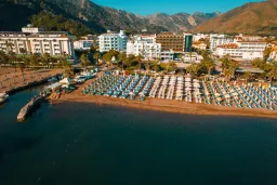CLUB MUNAMAR BEACH RESORT Pools & Beach