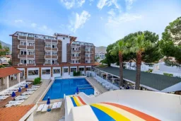 CLUB MUNAMAR BEACH RESORT Pools & Beach