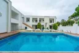 CLUB MUNAMAR BEACH RESORT Pools & Beach