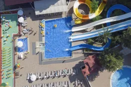 CLUB PARADISO HOTEL Pools & Beach