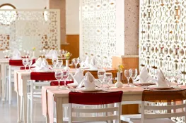 CLUB PARADISO HOTEL Restaurants
