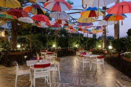 CLUB PARADISO HOTEL Restaurants