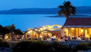 CLUB RESORT ATLANTIS Restaurants