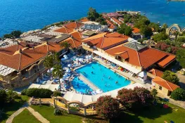 CLUB RESORT ATLANTIS Pools & Beach