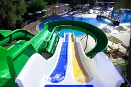 CLUB RESORT ATLANTIS Pools & Beach