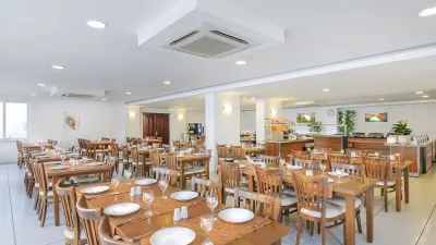 CLUB SHARK HOTEL Restaurants