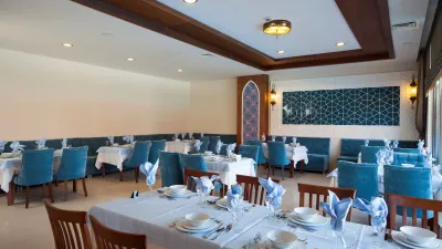 CLUB SIDE COAST HOTEL Restaurants