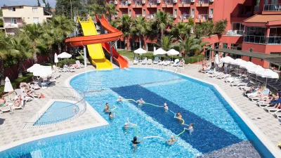 CLUB SIDE COAST HOTEL Pools & Beach