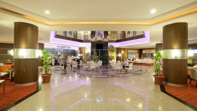 CLUB SIDE COAST HOTEL Lobby