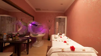 CLUB SIDE COAST HOTEL Spa