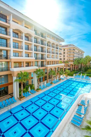 CLUB SUN HEAVEN FAMILY-SPA Pools & Beach