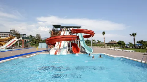 CLUB TURTAS BEACH HOTEL Pools & Beach