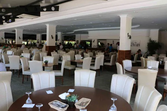 CLUB TURTAS BEACH HOTEL Restaurants