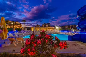 CLUB WASA HOLIDAY VILLAGE ( ex.Larissa Holiday Beach Alanya) Pools & Beach