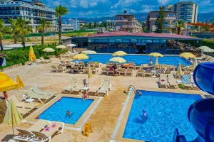 CLUB WASA HOLIDAY VILLAGE ( ex.Larissa Holiday Beach Alanya) Pools & Beach