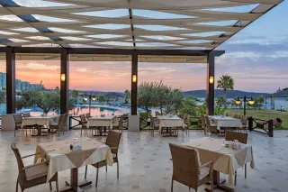 COCOS THE CLUB SOLTO Restaurants