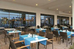 COMMODORE ELITE SUITE-SPA ADULT ONLY 18+ Restaurants