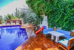COSTA CENTRO HOTEL Pools & Beach