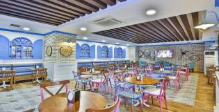 CRYSTAL ADMIRAL AQUA COLLECTION Restaurants