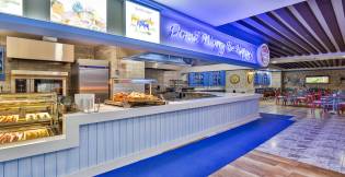 CRYSTAL ADMIRAL AQUA COLLECTION Restaurants
