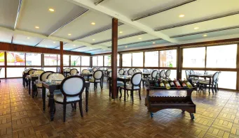 CRYSTAL AURA AQUA COLLECTION Restaurants