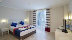 CRYSTAL BOUTIQUE COMFORT COLLECTION Rooms