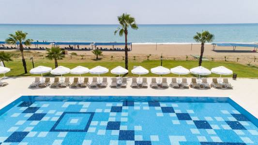 CRYSTAL BOUTIQUE COMFORT COLLECTION Pools & Beach
