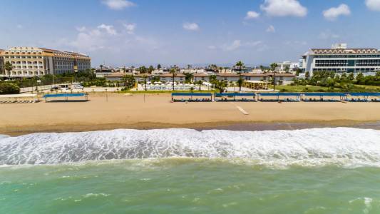 CRYSTAL BOUTIQUE COMFORT COLLECTION Pools & Beach
