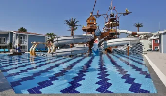 CRYSTAL WORLD OF COLOURS COMFORT COLLECTION Pools & Beach